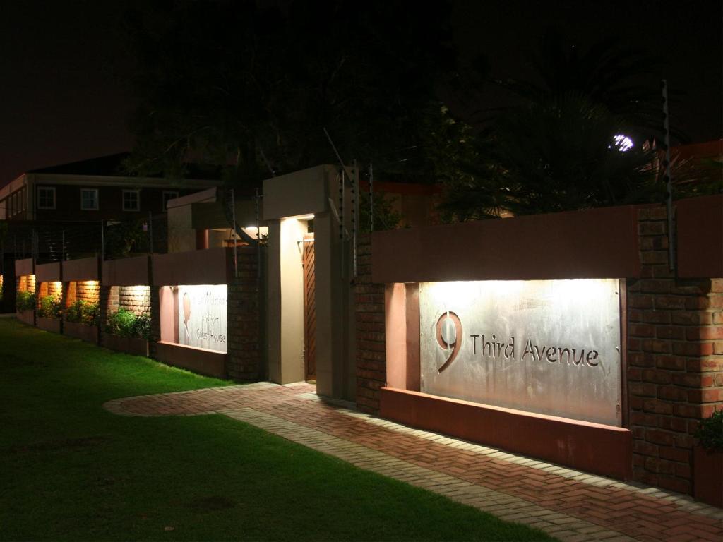 A La Martha'S Air-Port Guest House พอร์ตเอลิซาเบธ ภายนอก รูปภาพ